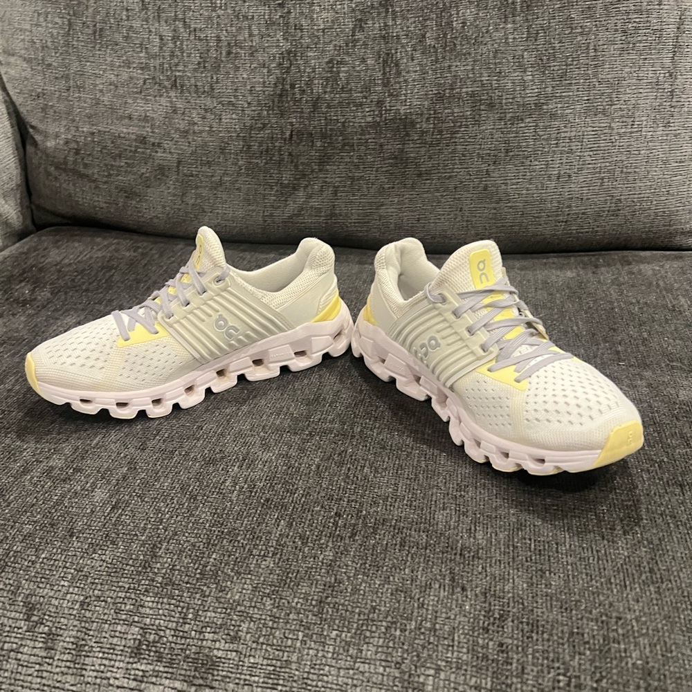 On Running Women's Sneakers in Light Gray and Pale Yellow - Picture 5 of 9